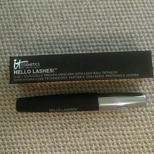 Hello black mascara